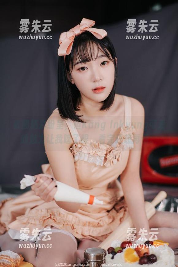 套图精彩纷呈，但Kang Inkyung可爱的魅力让我瞎了眼，看完还想再看。